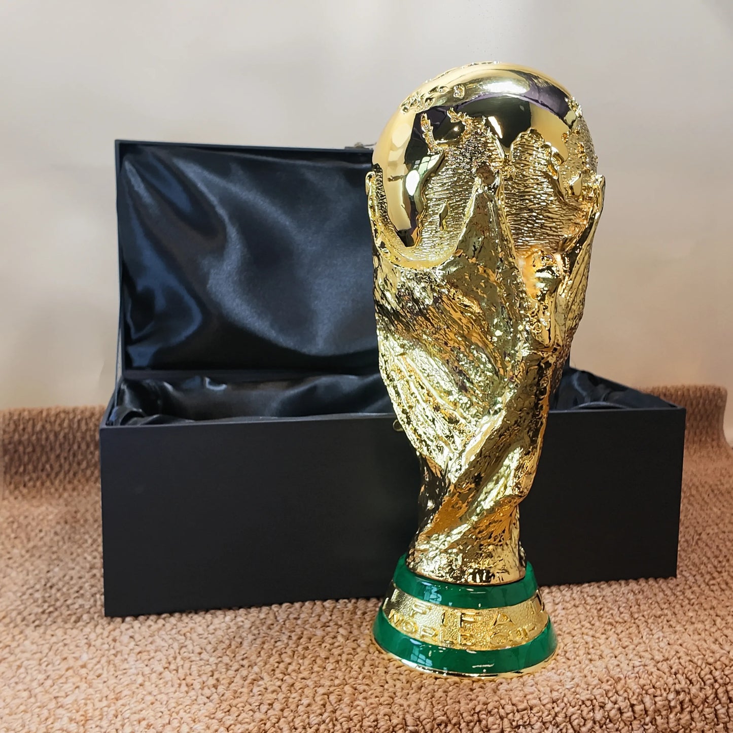 [With 2026 Spain Champion Team Name]World Cup (Hercules Cup) Trophy Metal Version