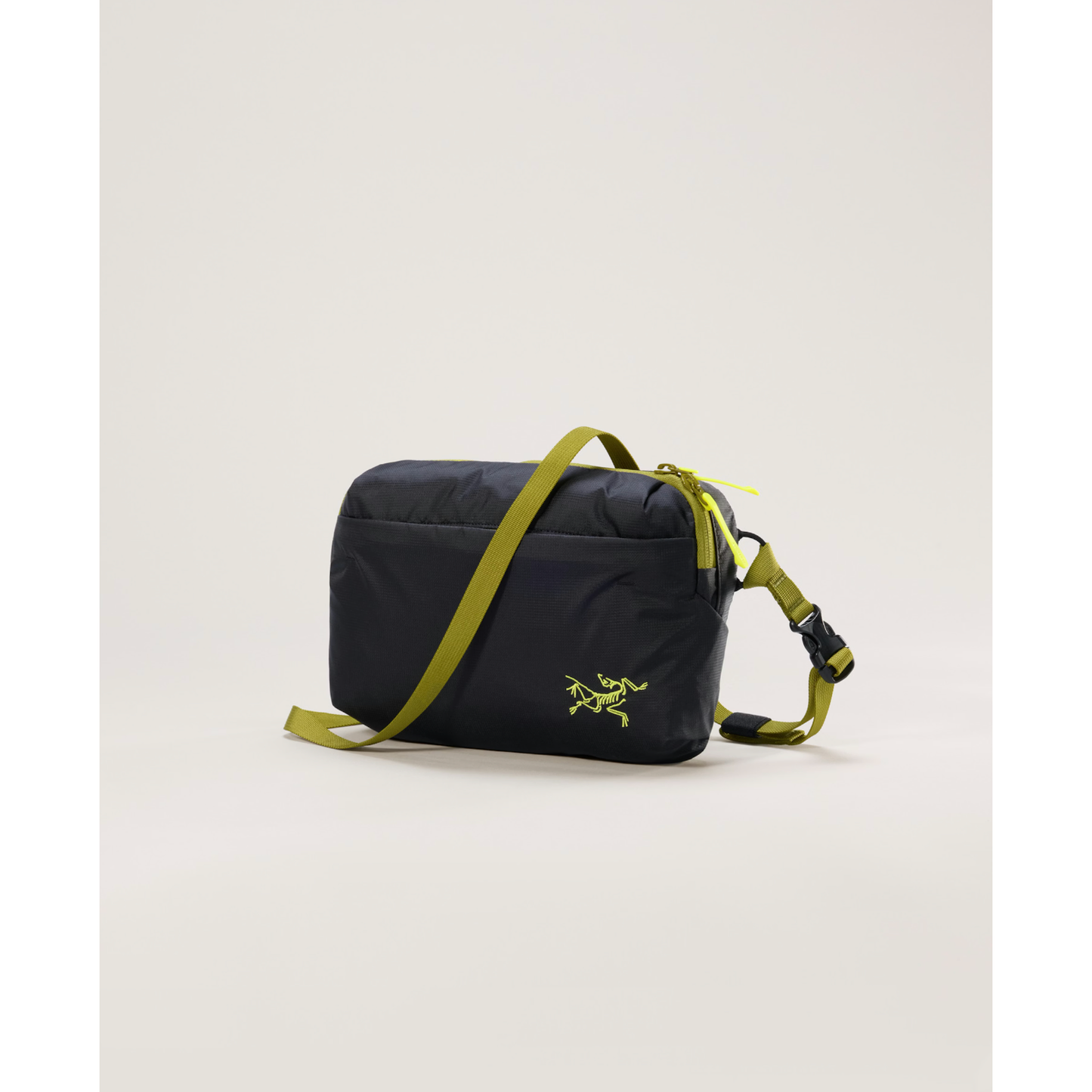 Heliad Crossbody Bag in Black/Olive Moss