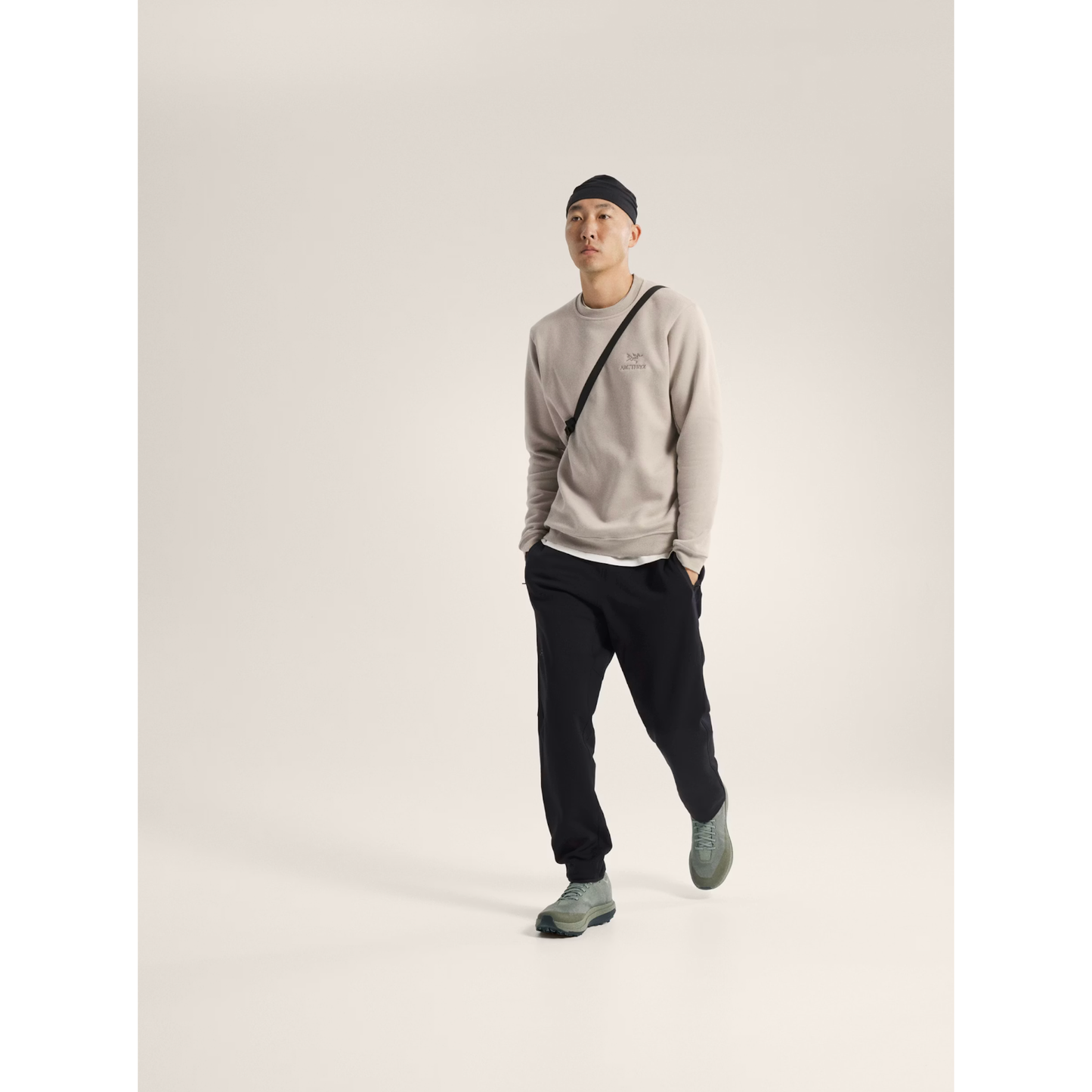 Men's Emblem Fleece Crew Neck Pullover
